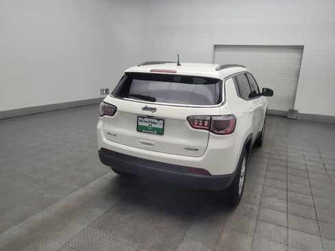 Used 2018 Jeep Compass Latitude w/ Cold Weather Group AWD/4WD image 7