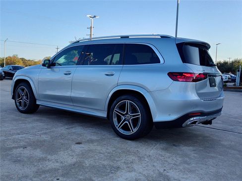 New 2025 Mercedes-Benz GLS 450 4MATIC image 4