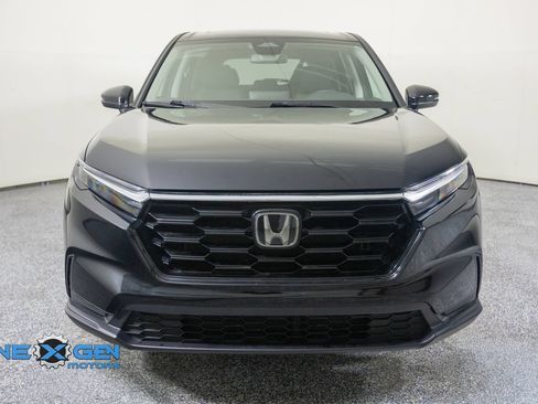 Used 2023 Honda CR-V EX image 2