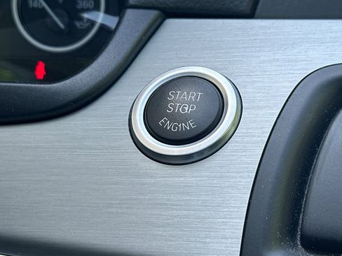 Used 2011 BMW 535i Sedan image 33