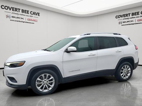 Used 2019 Jeep Cherokee Latitude w/ Popular Appearance Group image 4