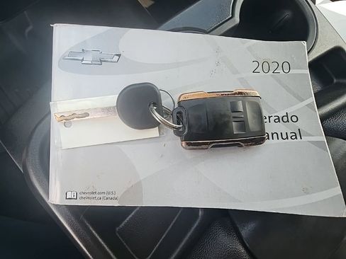 Used 2020 Chevrolet Silverado 2500 LT w/ Z71 Off-Road Package image 24