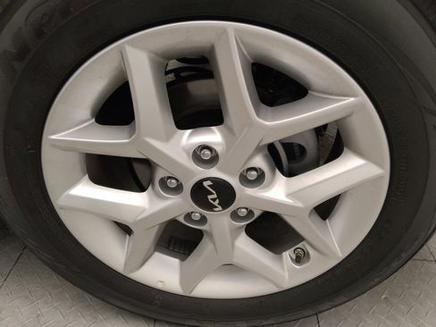 Used 2025 Kia Soul LX image 31