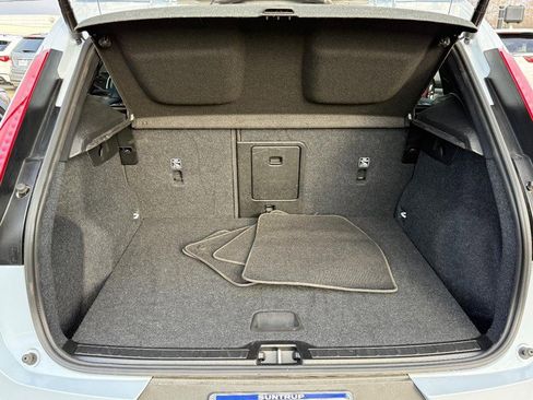 Certified 2025 Volvo XC40 B5 Core image 5