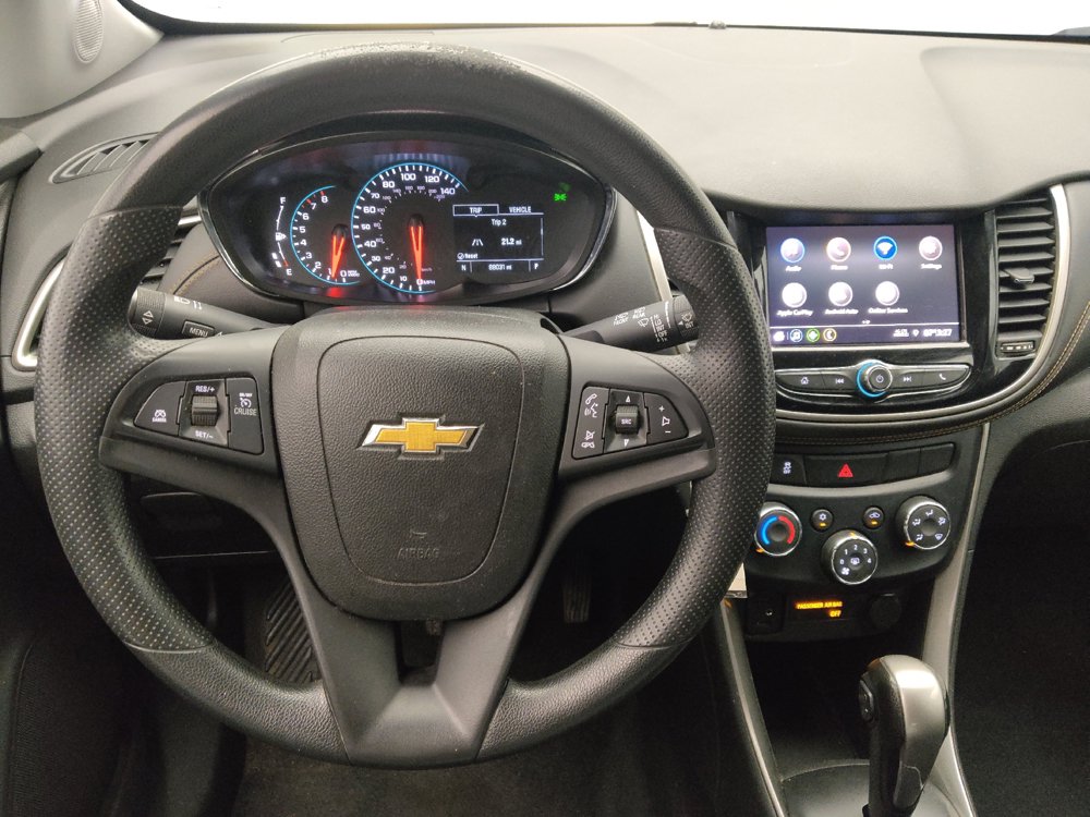 Used 2020 Chevrolet Trax LT FWD image 22