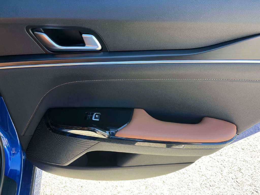 Used 2023 Kia K5 GT w/ GT1 Package FWD image 7