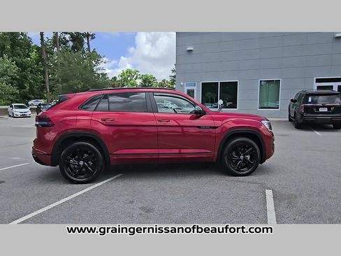 Used 2025 Volkswagen Atlas Cross Sport SEL R-Line AWD/4WD image 35