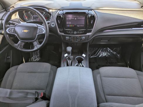 Used 2023 Chevrolet Traverse LT FWD image 16