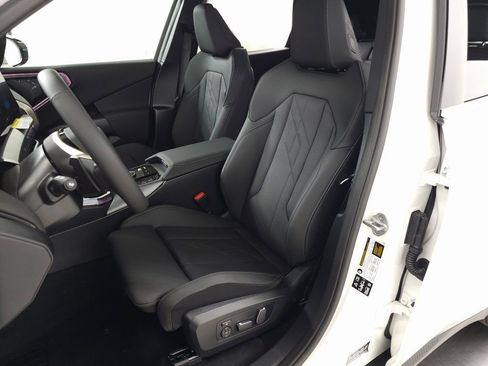 Used 2025 BMW X3 xDrive30i image 12