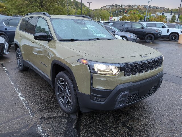 Used 2026 Jeep Cherokee Laredo AWD/4WD image 2
