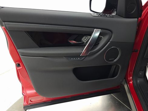 Certified 2025 Land Rover Discovery Sport S image 17