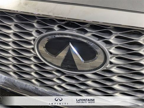 Used 2025 INFINITI QX55 Essential image 9