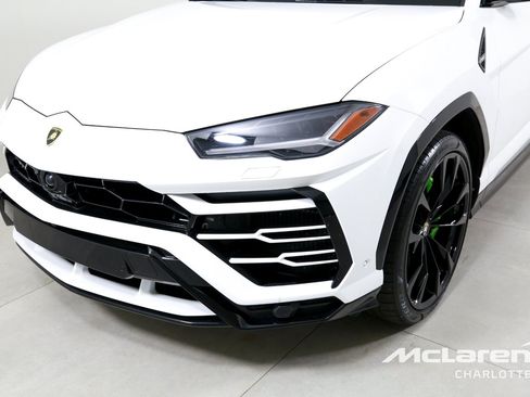 Used 2019 Lamborghini Urus AWD/4WD image 39