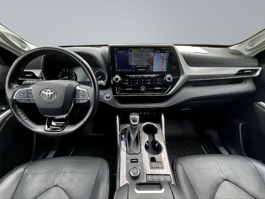 Used 2021 Toyota Highlander Limited AWD/4WD image 9
