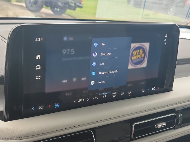 Used 2025 Lincoln Aviator Reserve w/ Equipment Group 201A AWD/4WD image 25