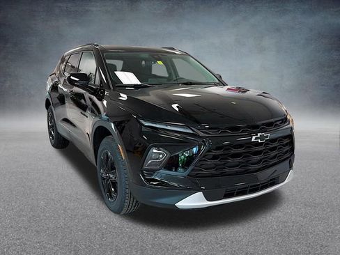 New 2026 Chevrolet Blazer LT w/ Midnight/Sport Edition AWD/4WD image 4