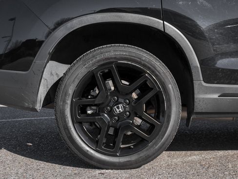 Used 2024 Honda Passport Black Edition image 12