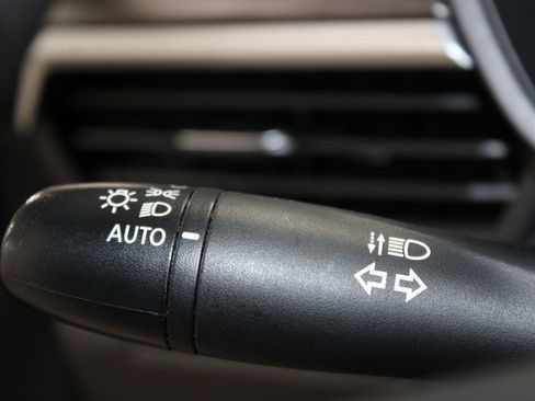 Used 2024 Nissan Altima 2.5 SV FWD image 43