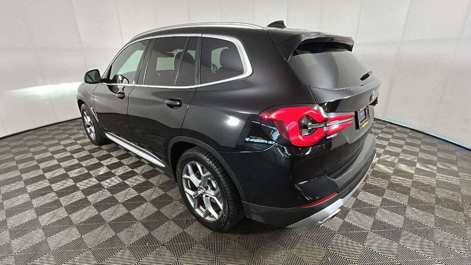 Used 2024 BMW X3 xDrive30i AWD/4WD image 5