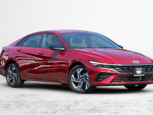 New 2025 Hyundai Elantra SEL image 1