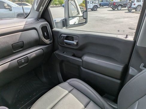 Used 2024 Chevrolet Silverado 2500 W/T w/ WT Convenience Package image 17