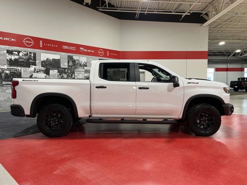Used 2023 Chevrolet Silverado 1500 ZR2 w/ ZR2 Bison Edition image 2