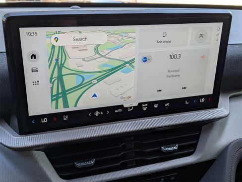 Used 2025 Ford Explorer Active w/ Active Comfort Package image 15