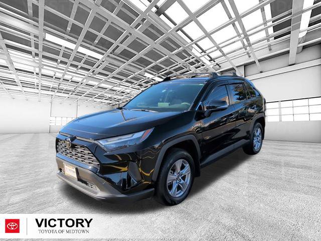 Used 2025 Toyota RAV4 XLE AWD/4WD image 9