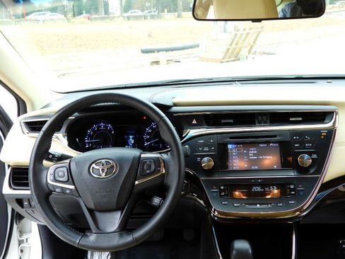 Used 2013 Toyota Avalon XLE image 41