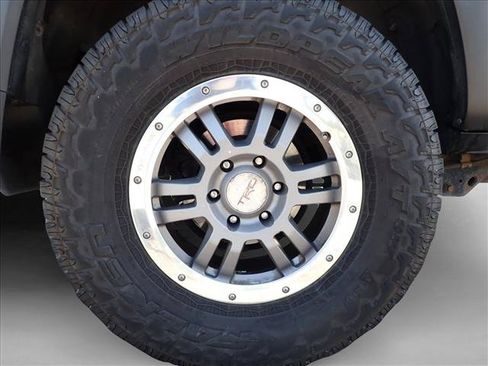 Used 2012 Toyota 4Runner Trail AWD/4WD image 7