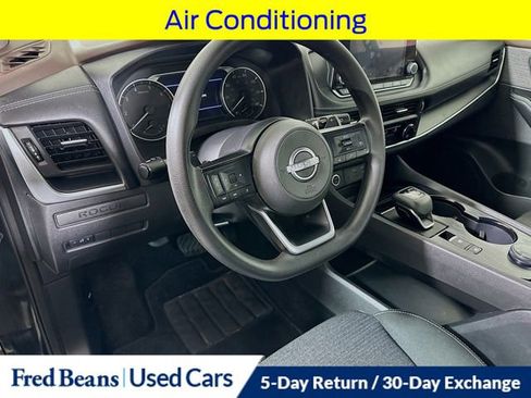 Used 2022 Nissan Rogue S image 8