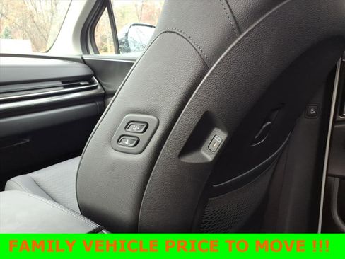 Used 2025 Kia Carnival SX Prestige image 13