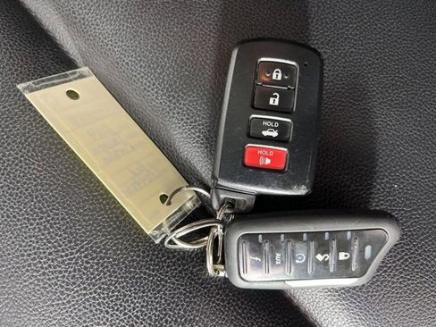 Used 2014 Toyota Corolla S Premium w/ Driver Convenience Package image 17