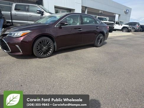 Used 2016 Toyota Avalon Touring FWD image 4