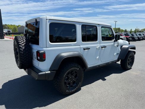 Used 2023 Jeep Wrangler Unlimited w/ Sun & Screen Package AWD/4WD image 14