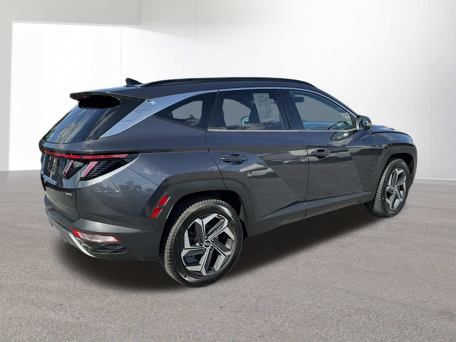 Used 2022 Hyundai Tucson Limited AWD/4WD image 3