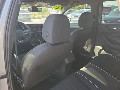 Certified 2024 Volkswagen Jetta Sport image 13