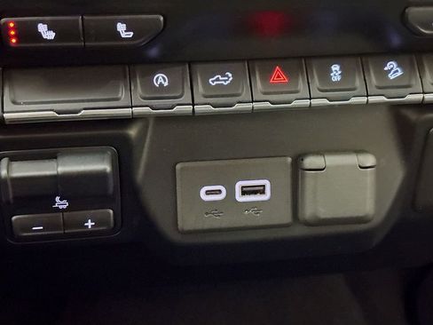 Used 2020 Chevrolet Silverado 1500 RST w/ All-Star Edition image 37