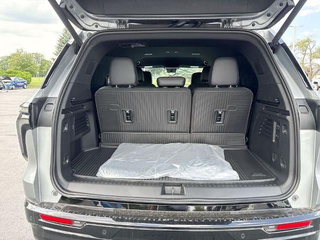 New 2026 Chevrolet Traverse RS w/ LPO, Floor Liner Package AWD/4WD image 26