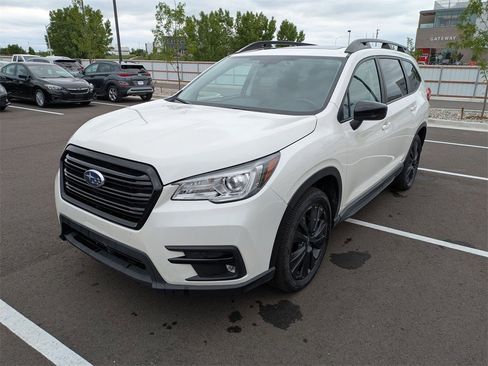 Used 2022 Subaru Ascent Onyx Edition image 8