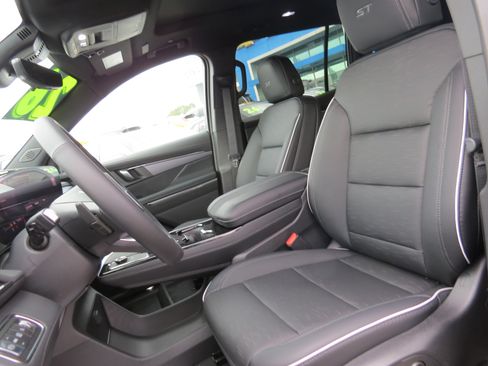 New 2026 Buick Enclave Sport Touring w/ Power Package image 16