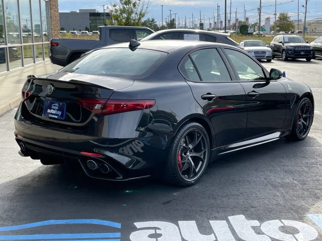 Used 2021 Alfa Romeo Giulia Quadrifoglio RWD image 11