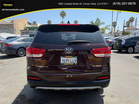 Used 2016 Kia Sorento EX FWD image 6