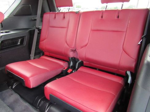 Used 2023 Lexus GX 460 Luxury w/ Accessory Package AWD/4WD image 21