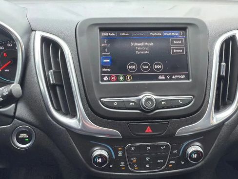 Used 2021 Chevrolet Equinox LT AWD/4WD image 18