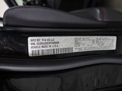 Used 2023 Dodge Durango GT image 37