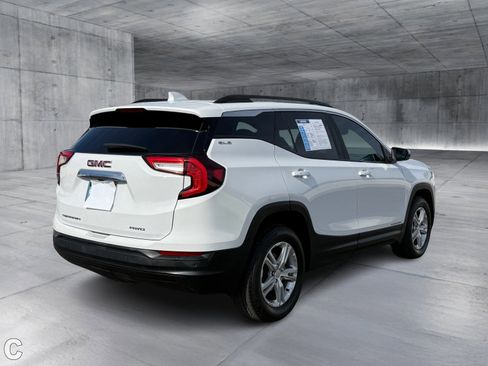 Certified 2023 GMC Terrain SLE w/ Driver Convenience Package image 5