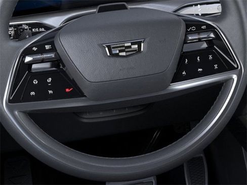 New 2026 Cadillac Vistiq Platinum w/ LPO, Floor Liner Package image 19