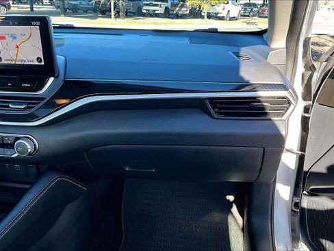 Certified 2024 Nissan Altima 2.5 SR w/ SR Premium Package image 19