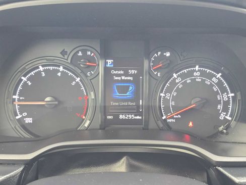 Used 2020 Toyota 4Runner SR5 Premium w/ Moonroof Package AWD/4WD image 24